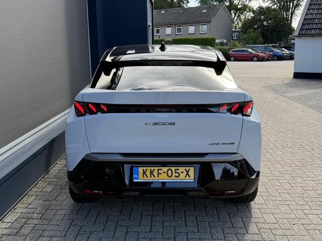 Peugeot 3008 e-3008 GT Long Range 230 97 kWh | Nieuwe Auto | Tot 8 jaar Garantie | 700 KM WLTP | Stoel & Stuurverwarming | LED Matrix Verlichting | Navigatie | 20" Lichtmetalen Velgen | 360 Graden Camera | Dode Hoek Detectie | Adaptieve Cruise Control | Hoge Zitpositie | Warmtepomp |