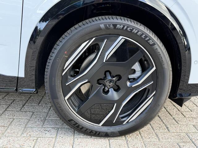 Peugeot 3008 e-3008 GT Long Range 230 97 kWh | Nieuwe Auto | Tot 8 jaar Garantie | 700 KM WLTP | Stoel & Stuurverwarming | LED Matrix Verlichting | Navigatie | 20" Lichtmetalen Velgen | 360 Graden Camera | Dode Hoek Detectie | Adaptieve Cruise Control | Hoge Zitpositie | Warmtepomp |