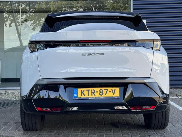Peugeot 3008 e-3008 GT 73 kWh | NIEUW | 16% bijtelling tot € 30.000 | WLTP tot 526km | 160kW snelladen | Schuif-/kanteldak | Stoel- & stuurverwarming | Elektr. achterklep | Adaptieve Cruise Control | Navi