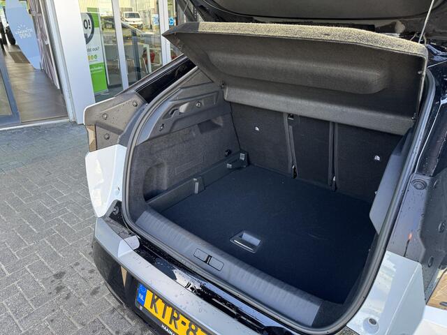 Peugeot 3008 e-3008 GT 73 kWh | NIEUW | 16% bijtelling tot € 30.000 | WLTP tot 526km | 160kW snelladen | Schuif-/kanteldak | Stoel- & stuurverwarming | Elektr. achterklep | Adaptieve Cruise Control | Navi