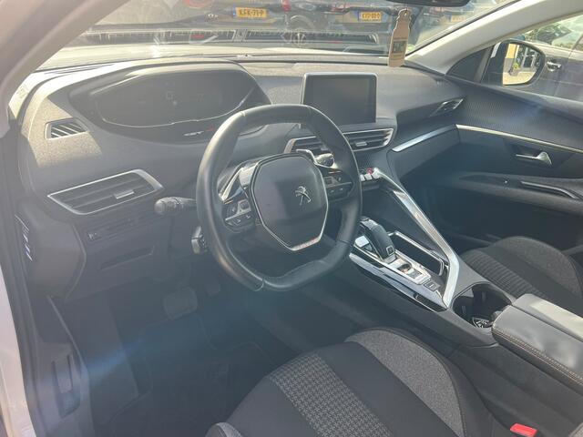 Peugeot 3008 1.2 PureTech Active navi, virtual cockpit, cruise, airco