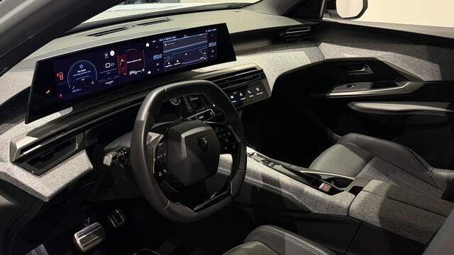 Peugeot 3008 Hybrid 145 GT - STOELVERWARMING - NAVIGATIE - CAMERA