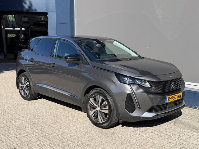 Peugeot 3008 130PK Allure Pack | Trekhaak | Hoge Instap | Full LED Koplampen | Stoelverwarming | Geintegreerde Navigatie | Apple Carplay | 29000 KM! | Achteruitrijcamera | Dode Hoekbewaking | PDC rondom |