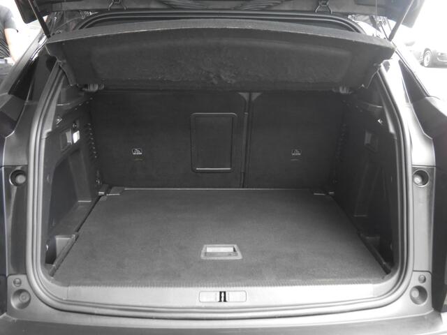 Peugeot 3008 1.2 PureTech GT Line | Panoramadak | Navigatie | Achteruitrij Camera | Apple Carplay | Climate/Cruise Control | Led Koplampen | 19inch Lichtmetalen Velgen