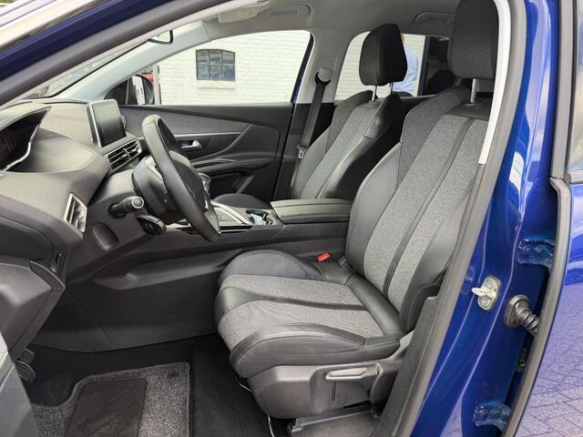 Peugeot 3008 1.2 Turbo 130PK Allure | Trekhaak 1400KG | Hoge Zitpositie | Stoelverwarming | Navigatie | Cruise Control | Lichtmetalen velgen | Climate Control | Parkeercamera | Half lederen bekleding.