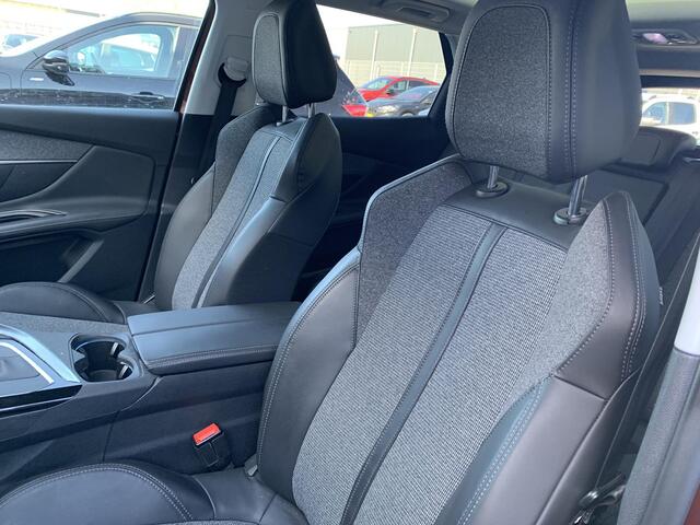 Peugeot 3008 1.2 PureTech Première | Unieke KM Stand! | Trekhaak | Panorama Dak | Camera | Blind Spot | Climate Control | Cruise Control | – foto 8