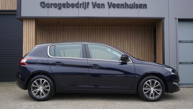 Peugeot 308 1.2 131pk 5Drs PureTech Allure LED Navi Clima Trekhaak 16inch LM *NL auto* Dark Blue Metallic