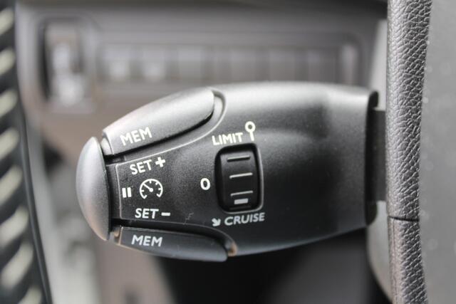 Peugeot 308 SW 1.2 PureTech Style 130pk - Navi - Camera - Climate - Cruise - PDC - Rijklaar