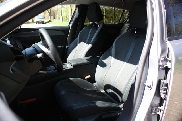 Peugeot 308 1.2 PureTech Allure Pack Business | Camera | keyless | 130 pk
