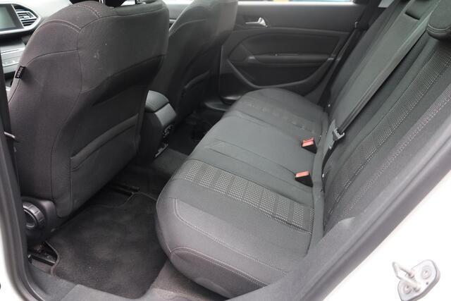 Peugeot 308 SW 1.2 PureTech Allure CAMERA NAVI PANO DAB 2xPDC CRUISE LMV CLIMA KEYLESS NAP