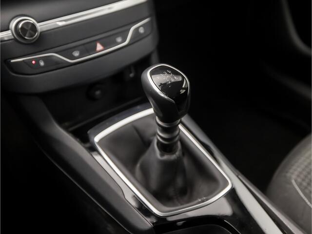 Peugeot 308 SW 1.2 PureTech Sport (APPLE CARPLAY, GROOT NAVI, CRUISE, SPORTSTOELEN, BLUETOOTH, NIEUWE APK, NIEUWSTAAT)