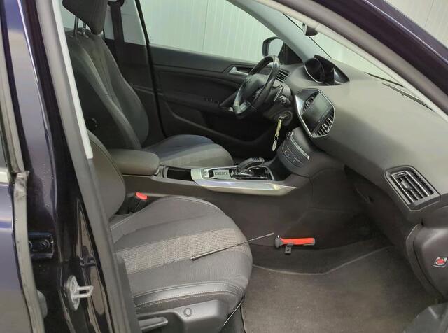 Peugeot 308 SW 1.5 HDi Automaat 131PK Lease Premium / Panorama dak / Trekhaak / Airco-ecc./ Pdc+Camera / Cruise Ad./ Pack Drive Assist2 /