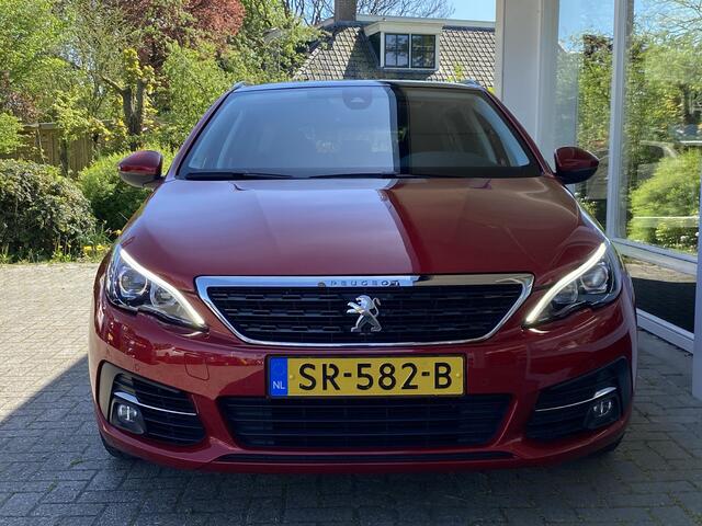 Peugeot 308 SW 1.2T 110PK Blue Lease Executive | Panoramadak | Navigatie | Facelift model | Parkeersensoren voor & achter | Climate Control