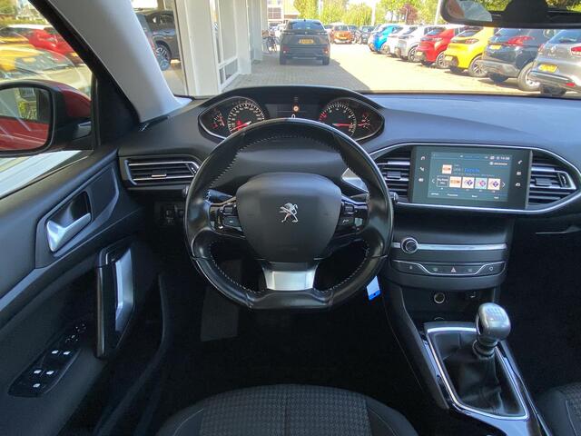 Peugeot 308 SW 1.2T 110PK Blue Lease Executive | Panoramadak | Navigatie | Facelift model | Parkeersensoren voor & achter | Climate Control