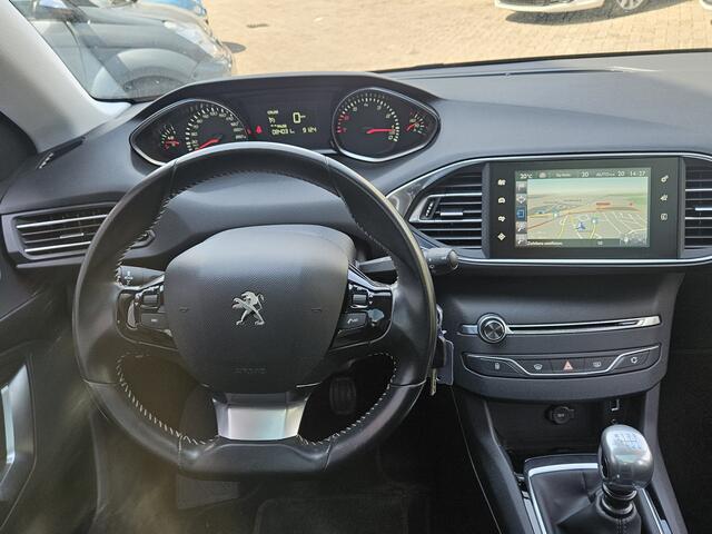 Peugeot 308 SW 1.2 PureTech Style TEL NAVI PANODAK PDC CC
