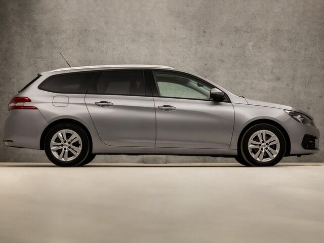 Peugeot 308 SW 1.2 PureTech Sport (PANORAMADAK, APPLE CARPLAY, GROOT NAVI, PARKEERSENSOREN, SPORTSTOELEN, GETINT GLAS, CRUISE, NIEUWE APK, NIEUWSTAAT)