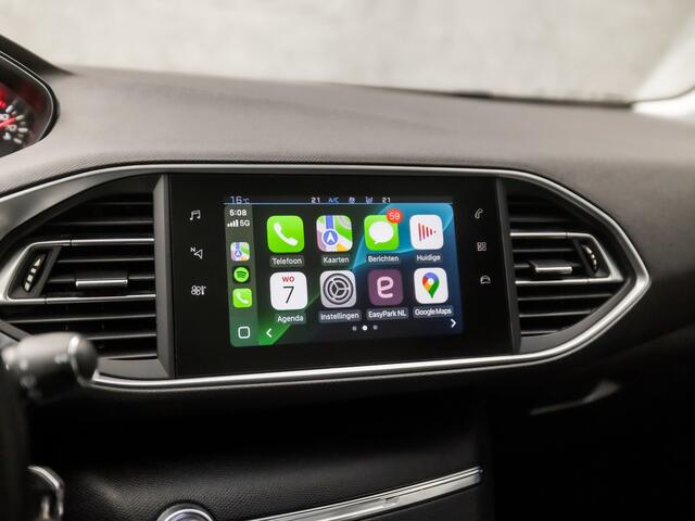 Peugeot 308 SW 1.2 PureTech Sport (PANORAMADAK, APPLE CARPLAY, GROOT NAVI, PARKEERSENSOREN, SPORTSTOELEN, GETINT GLAS, CRUISE, NIEUWE APK, NIEUWSTAAT)
