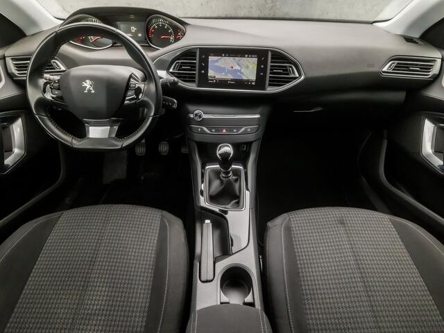 Peugeot 308 SW 1.2 PureTech Sport (APPLE CARPLAY, GROOT NAVI, CRUISE, SPORTSTOELEN, BLUETOOTH, ARMSTEUN, NIEUWE APK, NIEUWSTAAT)