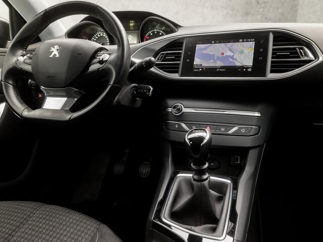Peugeot 308 SW 1.2 PureTech Sport (APPLE CARPLAY, GROOT NAVI, CRUISE, SPORTSTOELEN, BLUETOOTH, ARMSTEUN, NIEUWE APK, NIEUWSTAAT)