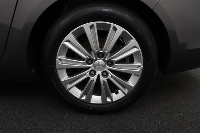 Peugeot 308 SW 1.2 131 PK Premium Pano-dak Camera Carplay Adapt. Cruise