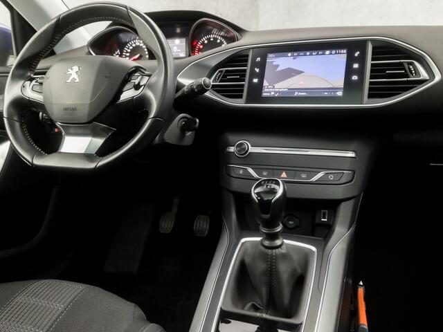 Peugeot 308 SW 1.2 PureTech Sport (PANORAMADAK, APPLE CARPLAY, GROOT NAVI, 360 CAMERA, LEDER, SPORTSTOELEN, ADAPTIVE CRUISE, GETINT GLAS, TREKHAAK, LANE ASSIST, NIEUWSTAAT)