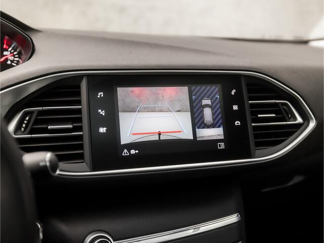 Peugeot 308 SW 1.2 PureTech Sport (PANORAMADAK, APPLE CARPLAY, GROOT NAVI, 360 CAMERA, SPORTSTOELEN, ADAPTIVE CRUISE, TREKHAAK, NIEUWSTAAT)