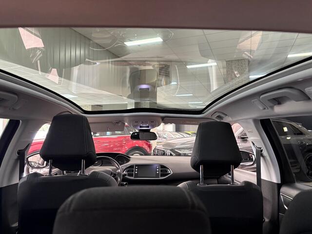 Peugeot 308 1.2 Panorama dak Trekhaak Navigatie Apple Android Cruise PDCECC