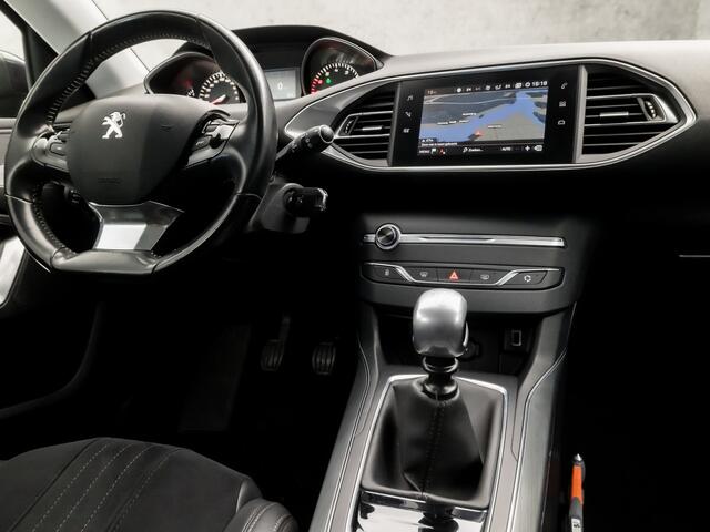 Peugeot 308 SW 1.2 PureTech Sport (APPLE CARPLAY, GROOT NAVI, LEDER/ALCANTARA, PARKEERSENSOREN, SPORTSTOELEN, LANE ASSIST, DAB+, CRUISE, NIEUWSTAAT)