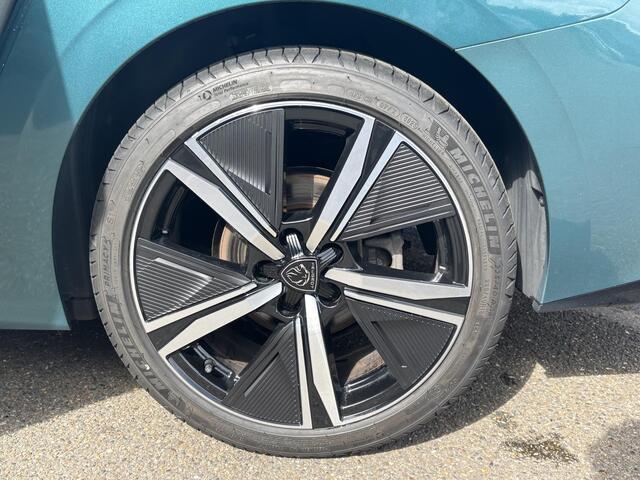 Peugeot 308 SW 1.2 PureTech GT CAMERA | LEDER/ALCANTARA | RIJKLAAR INCL. 12 MND. BOVAGGARANTIE