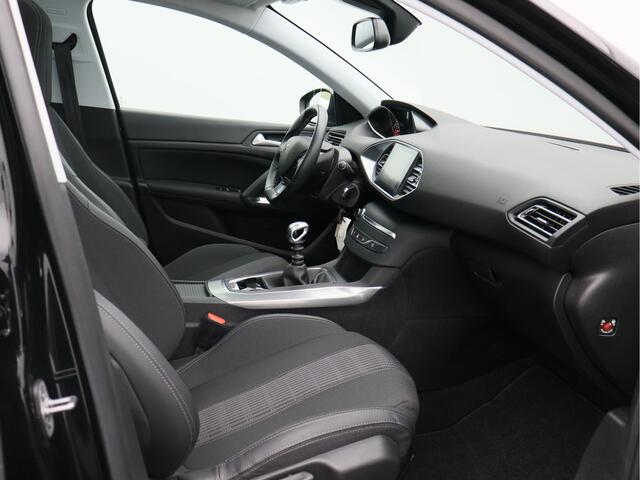 Peugeot 308 SW 1.2 PureTech Blue Lease Premium/ lage km!