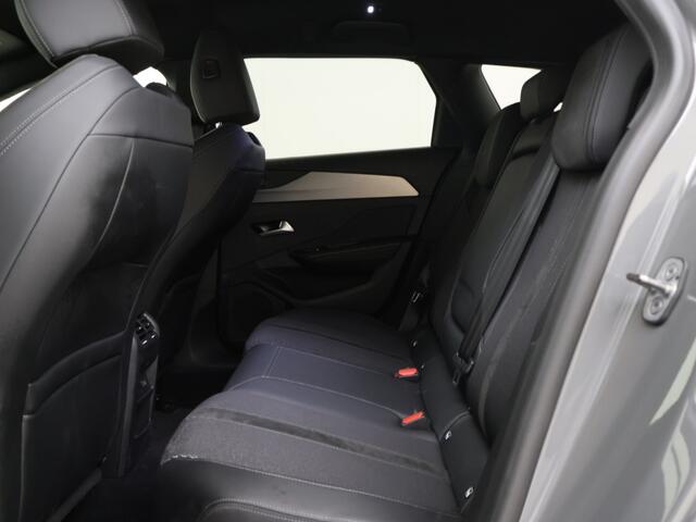 Peugeot 308 1.2 PureTech GT 130PK Automaat Stijlvolle ruimte met Franse flai