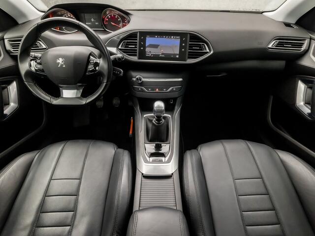 Peugeot 308 1.2 PureTech Sport (PANORAMADAK, APPLE CARPLAY, GROOT NAVI, LEDEREN SPORTSTOELEN, STOELVERWARMING, 360 CAMERA, GETINT GLAS, CRUISE, NIEUWSTAAT)