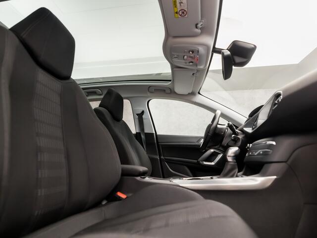 Peugeot 308 SW 1.2 PureTech GT-line Automaat (PANORAMADAK, NAVIGATIE, LED KOPLAMPEN, CLIMATE, SPORTSTOELEN, GETINT GLAS, PARKEERSENSOREN, NIEUWE APK, NIEUWSTAAT)