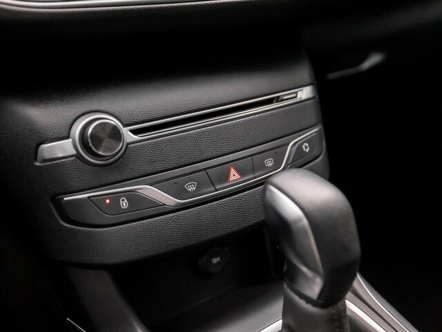 Peugeot 308 SW 1.2 PureTech GT-line Automaat (PANORAMADAK, NAVIGATIE, LED KOPLAMPEN, CLIMATE, SPORTSTOELEN, GETINT GLAS, PARKEERSENSOREN, NIEUWE APK, NIEUWSTAAT)