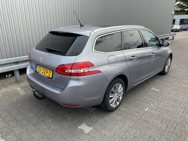 Peugeot 308 SW 1.2 PureTech Blue Lease Premium 2019! Clima, Navi, Pano, Parkassist & Cam. CC, LM, Trekh, nw. APK - Inruil Mogelijk -