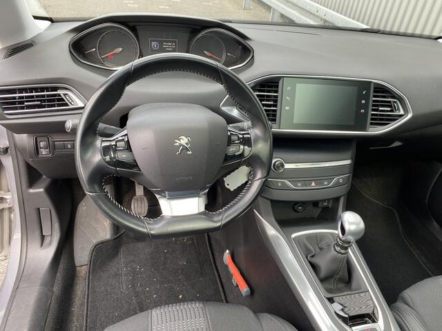 Peugeot 308 SW 1.2 PureTech Blue Lease Premium 2019! Clima, Navi, Pano, Parkassist & Cam. CC, LM, Trekh, nw. APK - Inruil Mogelijk -
