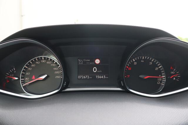 Peugeot 308 1.2 PureTech Allure - NL- Auto!! Climate I Apple I Parkeersensor V + A