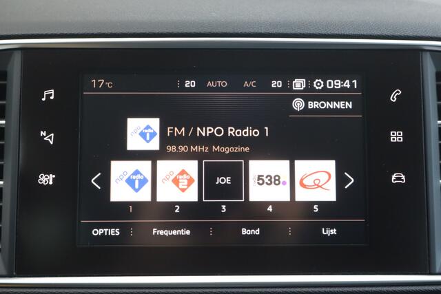 Peugeot 308 1.2 PureTech Allure - NL- Auto!! Climate I Apple I Parkeersensor V + A