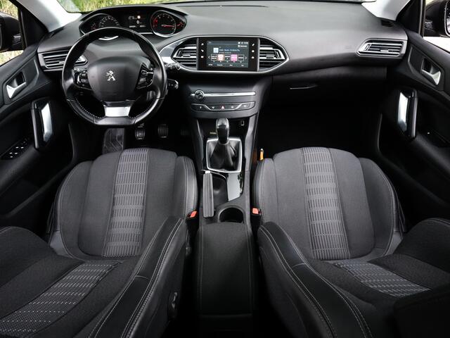Peugeot 308 SW 1.2 PureTech Blue Lease Executive (111PK) 1ste-Eigenaar, Keurig-Onderh., Navigatie/Apple-Carplay/Android-Auto, Parkeersensoren-V+A, LM.-Velgen, Panoramadak, Cruise-Control, Lane-Assist, Facelift, Airco/Climate-Control, DAB, Grootlichtassistent, Privacy