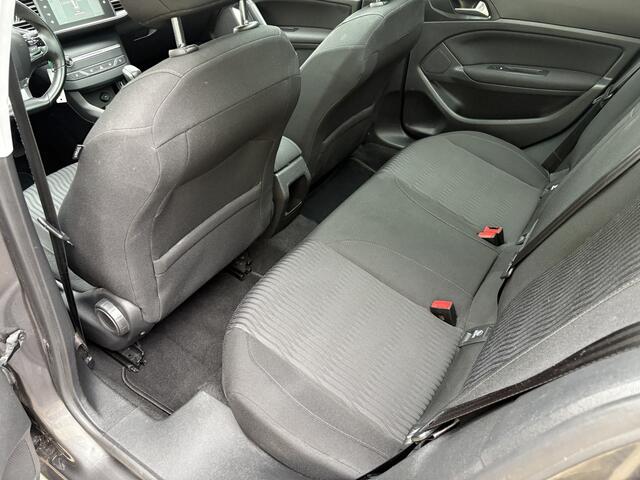 Peugeot 308 1.2 PureTech Blue Lease Executive / NAVI / AIRCO / PANORAMADAK / 118dkm! NAP!