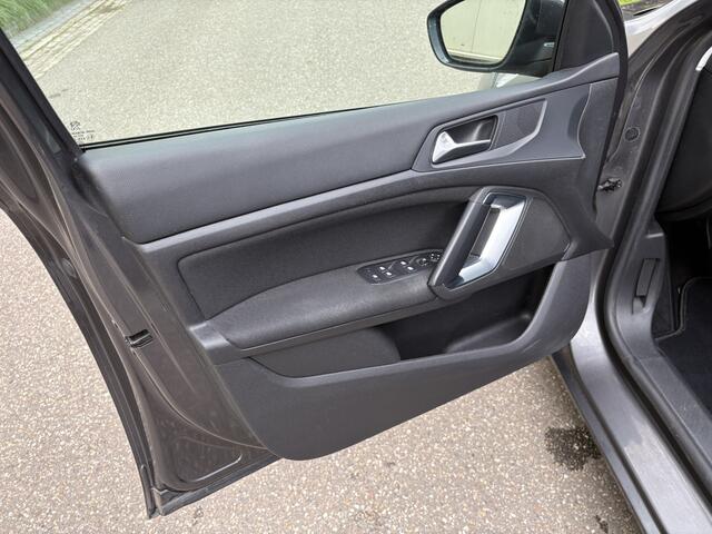 Peugeot 308 1.2 PureTech Blue Lease Executive / NAVI / AIRCO / PANORAMADAK / 118dkm! NAP!