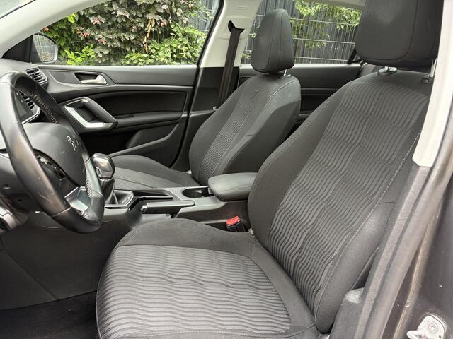 Peugeot 308 1.2 PureTech Blue Lease Executive / NAVI / AIRCO / PANORAMADAK / 118dkm! NAP!