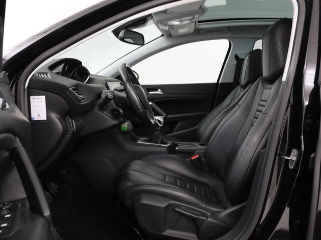 Peugeot 308 1.6 BlueHDI Executive | 1e eigenaar | Panoramadak | Carplay | Camera | Leder | Navigatie | DAB | Climate control | Cruise control