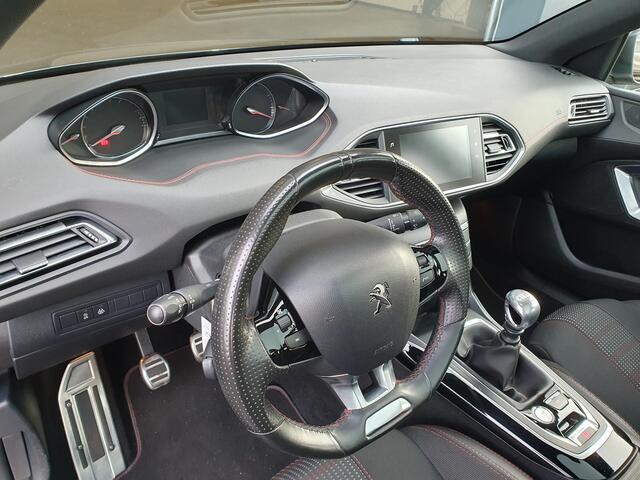 Peugeot 308 SW 1.2 PureTech GT-line TREKH/PANO/LED/PDC/NAVI/CRUISE/CLIMA/LMV