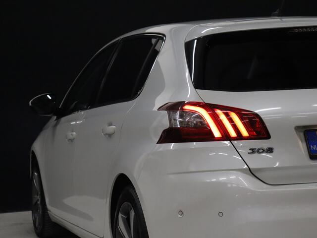 Peugeot 308 1.2 PureTech Allure [CRUISE CONTROL, CAMERA, TREKHAAK, STOELVERWARMING, DODE HOEK DETECTOR, CLIMATE CONTROL, NAVIGATIE, NIEUWSTAAT]