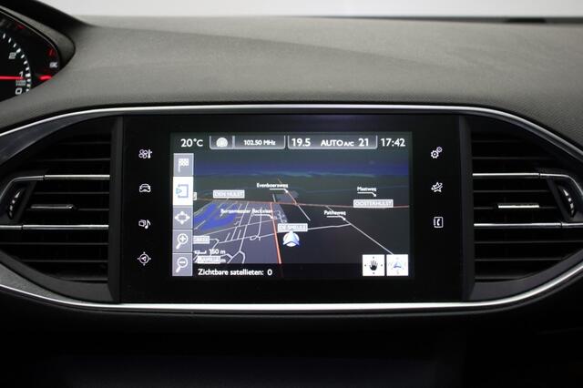 Peugeot 308 SW 1.2 PureTech Premium - Panorama, Navi, Cruise, Clima
