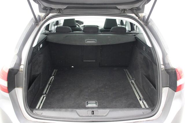 Peugeot 308 SW 1.2 PureTech Premium - Panorama, Navi, Cruise, Clima