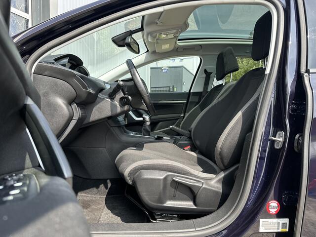 Peugeot 308 SW 1.2 PureTech Style 110PK | Nieuwe distributieriem | Panoramadak | Bluetooth | Cruise Control | DAB Radio | Navigatie | PDC-achter | Zeer nette auto!