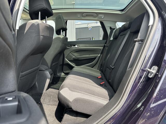 Peugeot 308 SW 1.2 PureTech Style 110PK | Nieuwe distributieriem | Panoramadak | Bluetooth | Cruise Control | DAB Radio | Navigatie | PDC-achter | Zeer nette auto!