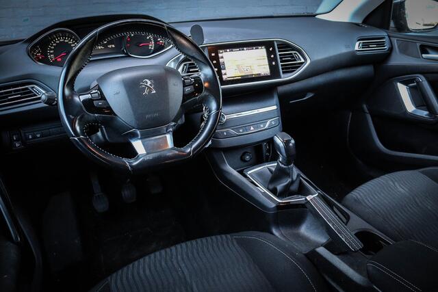 Peugeot 308 SW 1.2 PureTech Blue Lease Net binnen; wordt nog showroomklaar gemaakt